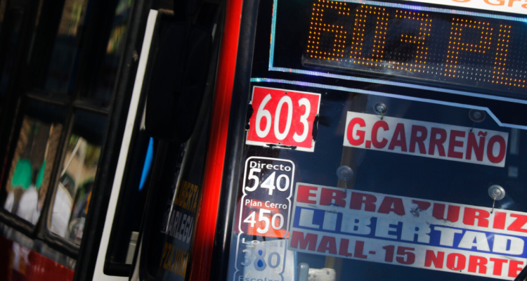 Gremios de camioneros y microbuses suspenden paro en Valparaíso fijado para este lunes 20 de abril