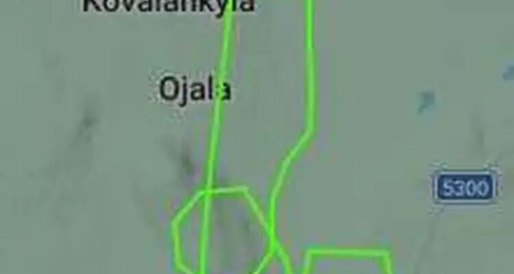 Escándalo en Finlandia: cadetes castigados por dibujar figuras sexuales con sus aviones en el aire