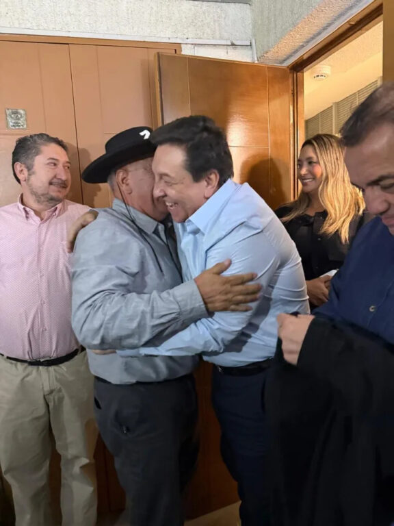 Renunció a la TV pero no al amor: Quién es la estilista que reconquistó el corazón de JC Rodríguez