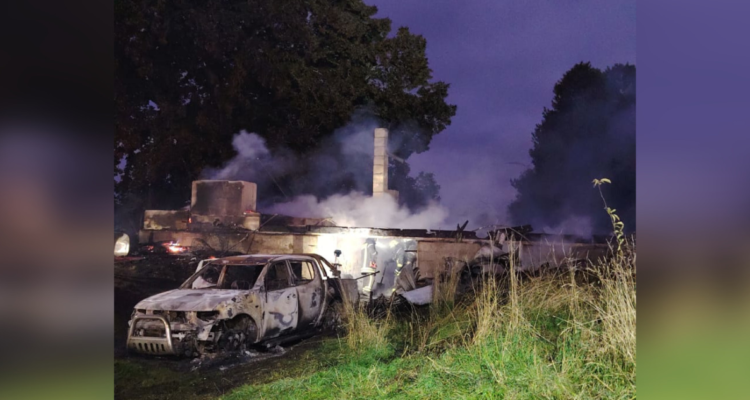 Una persona muerta deja incendio que destruyó casa ubicada en fundo en Frutillar