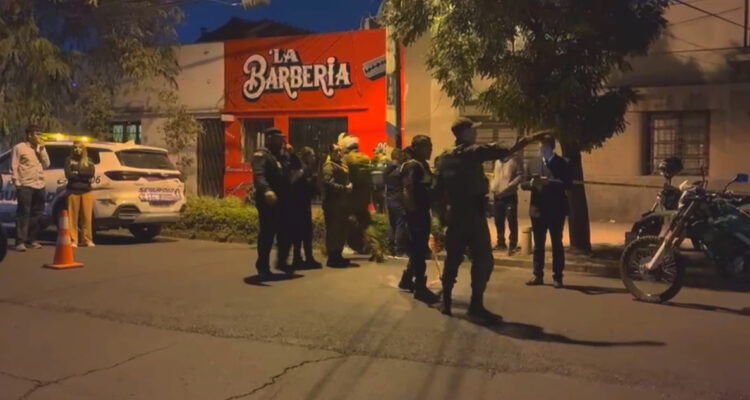 Investigan denuncia de secuestro de mujer comerciante en Estación Central: vecinos relatan hecho