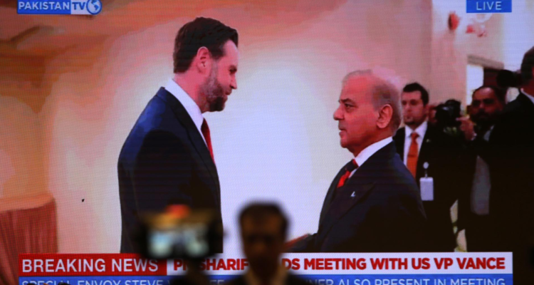 Pese a trabas iniciales: Irán y EEUU "optimistas" tras primera fase de negociaciones en Pakistán