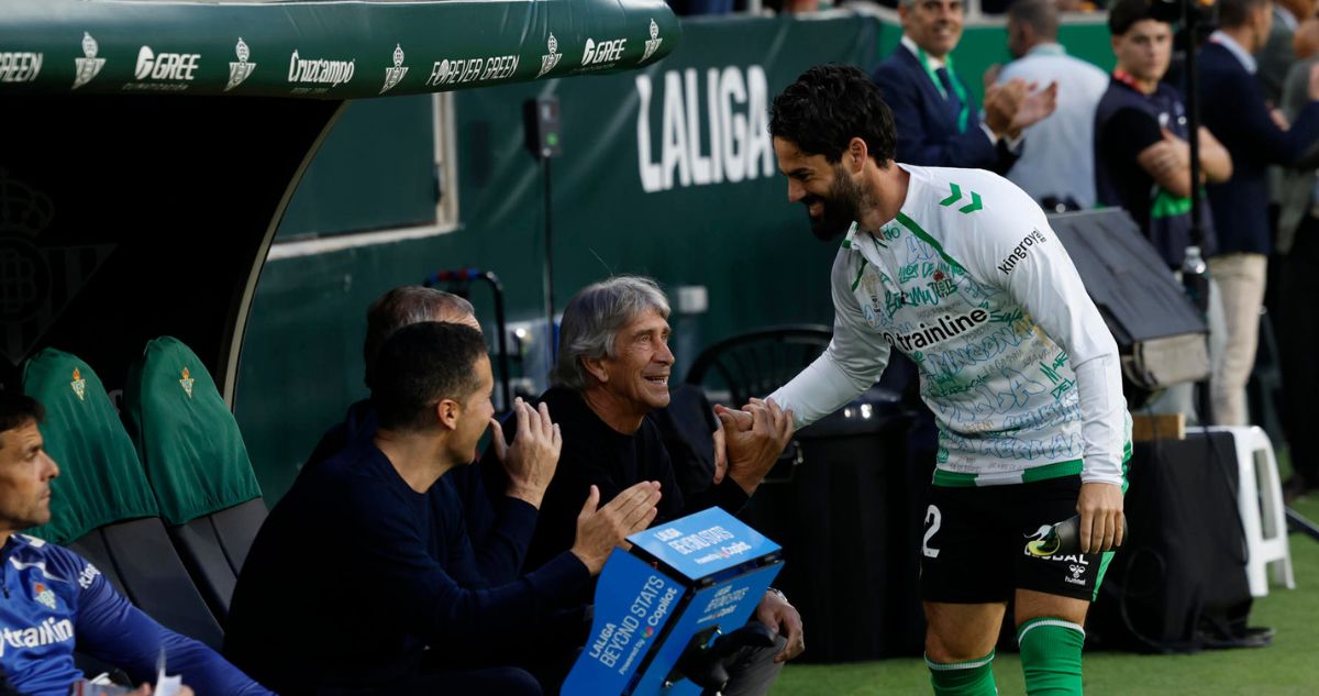 Isco defiende a Manuel Pellegrini de sus críticos en Betis