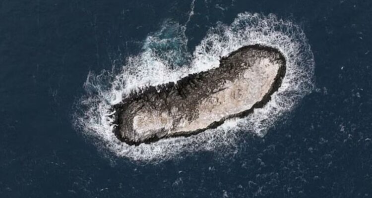 Descubren isla desconocida en zona “peligrosa” de la Antártida: la confundieron con un iceberg