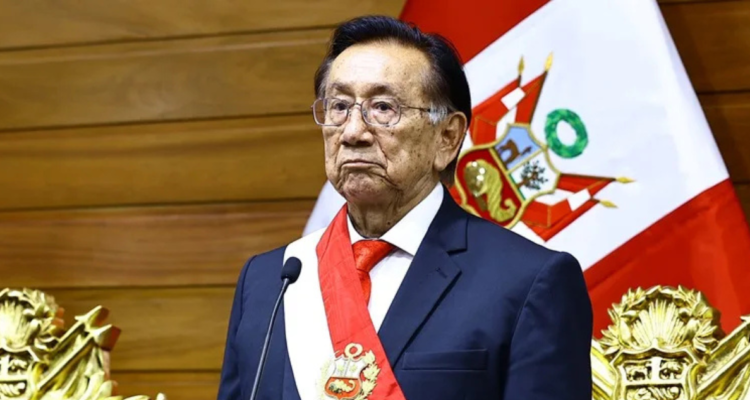 Presidente de Perú trata de aclarar sus polémicos dichos sobre los judíos en la II Guerra Mundial
