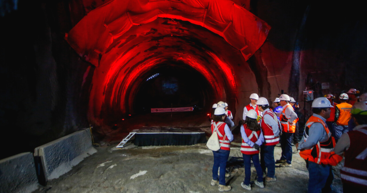 Juzgado de Santiago decreta liquidación de filial de OHLA, grupo que construye tramo de la L7 de Metro