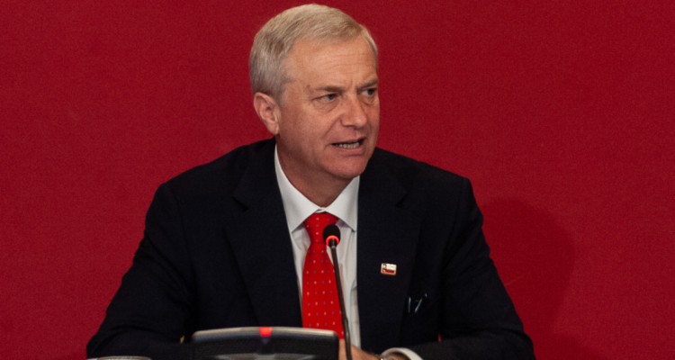 Kast cumple un mes con caída en encuestas y centra su segundo consejo de gabinete en la seguridad