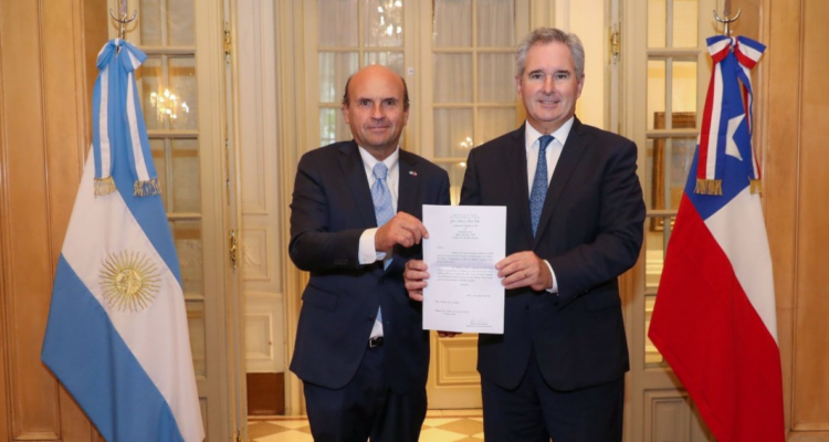 Kast designa al exsenador UDI Gonzalo Uriarte como nuevo embajador de Chile en Argentina