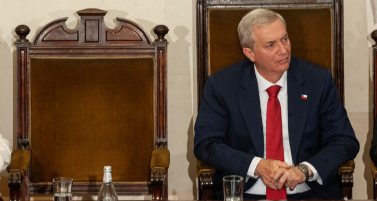 Kast reconoce que hubo financiamiento público en polémico almuerzo con excompañeros en La Moneda