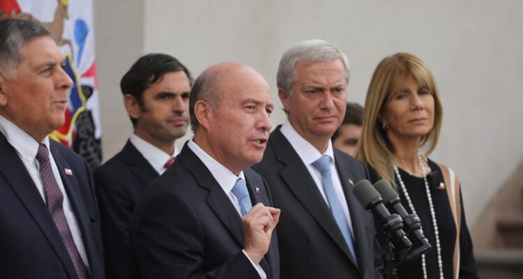 Economista alerta que posibles recortes del Gobierno podrían “afectar el bolsillo de las personas”