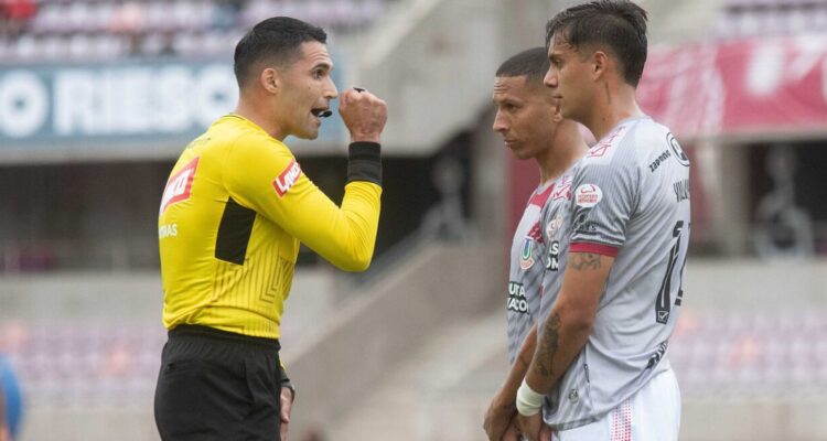 Unión La Calera sufrió importante resta de puntos en la Liga de Primera.