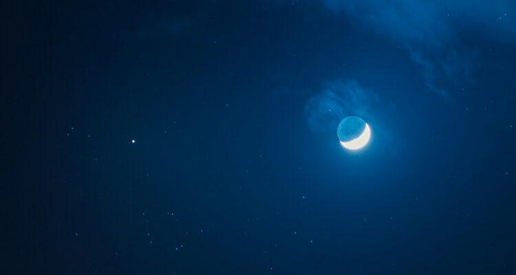 Imagen referencial de una conjunción entre la Luna y Júpiter