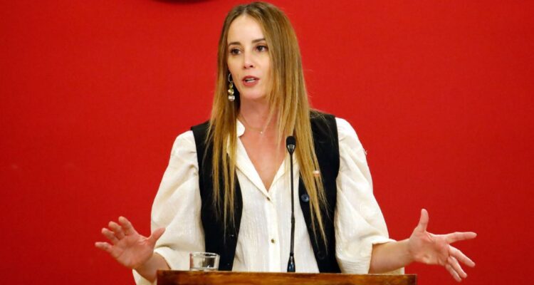 Mara Sedini desdramatiza ser la ministra peor evaluada según Cadem y evita hacer una autocrítica