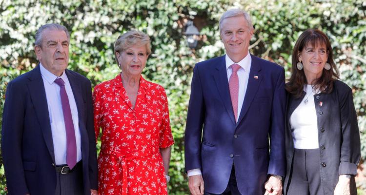 Marta Larraechea destroza a Cicardini y Manouchehri por críticas a almuerzo de Kast: "Que ordinariez"