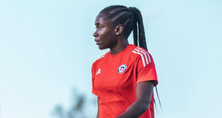 Mary Valencia La Roja