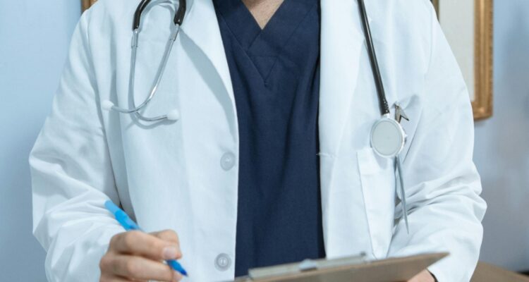 Médico acusado de abuso sexual de profesoras en Temuco