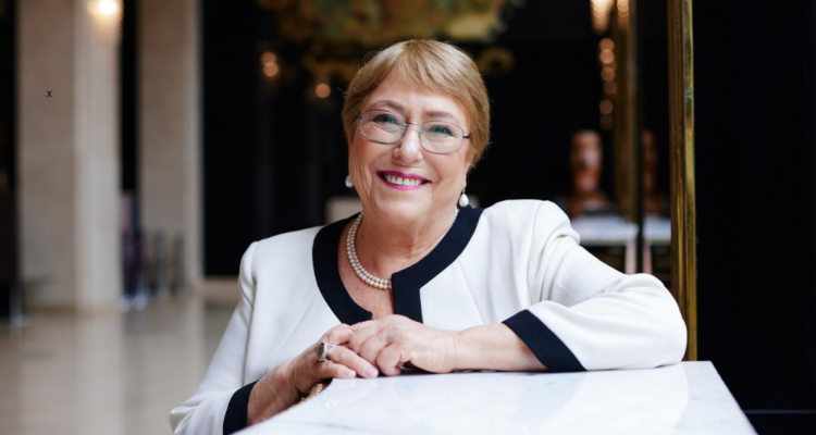 Michelle Bachelet despliega su candidatura en la ONU con llamado al diálogo y esperanza y cita a Violeta Parra
