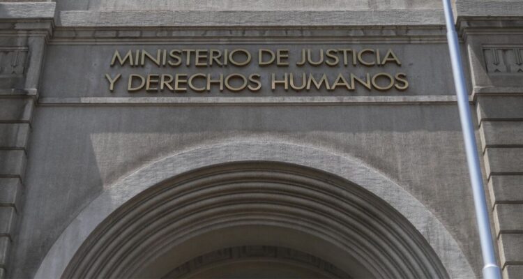 SML, Gendarmería y DDHH: ministerio de Justicia confirma recorte que alcanza los $46 mil millones