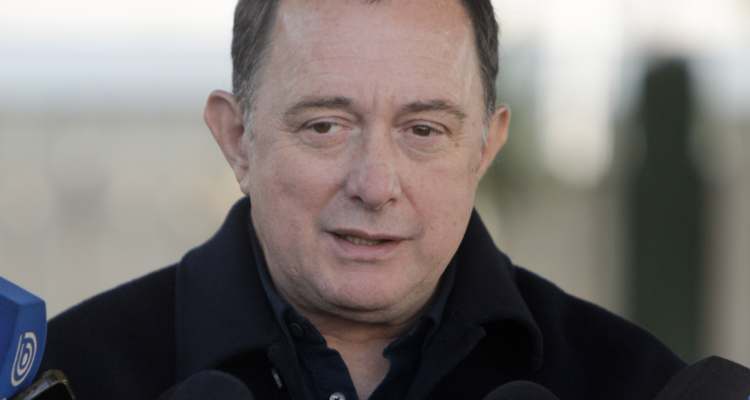 Ministro Poduje anuncia proyecto de viviendas sociales cerca del Nido de Águilas y el Parque Arauco