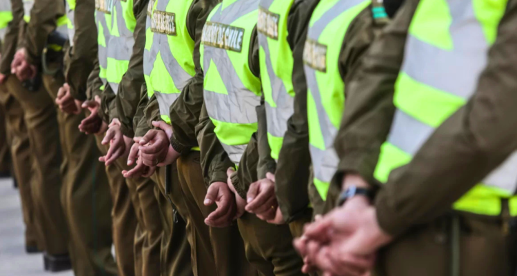 "Modernizar Carabineros": el detalle del proyecto que no pudo discutirse ayer por ausencia de Steinert