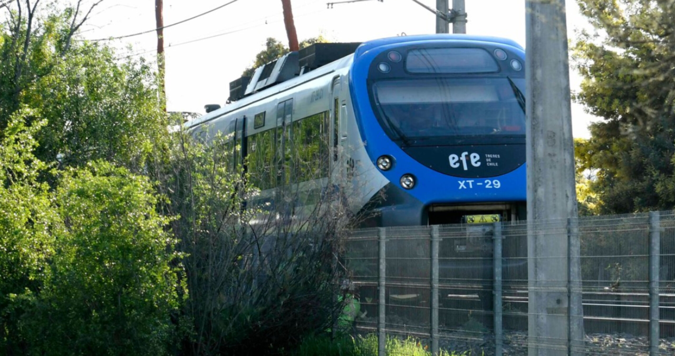 Multinacional española logra contrato para gestionar las comunicaciones de dos vías de tren en Chile