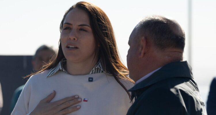 Natalia Duco ofreció disculpas tras polémica por “ropa bonita” como prioridad para deportistas.