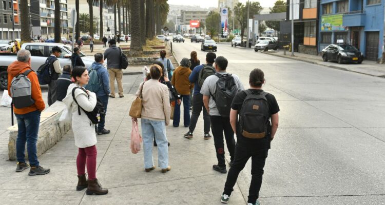 Seremi de Transportes de Valparaíso asegura que hay recursos para saldar deuda ante paro de micreros