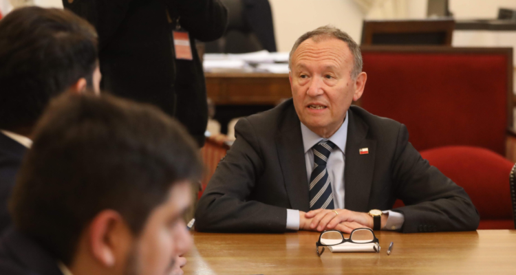 PC y FA presionan para dividir la megarreforma tras reuniones con el Gobierno: UDI criticó las citas