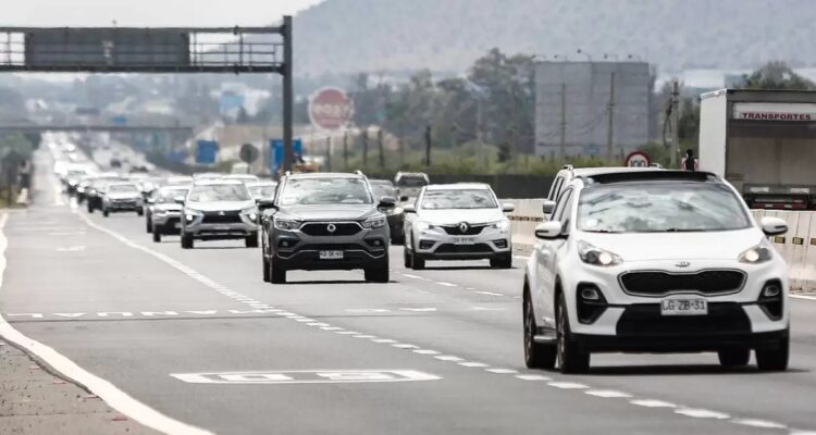 “Peaje a Luca” incluido: comenzaron medidas en carreteras para dejar Santiago este fin de semana largo