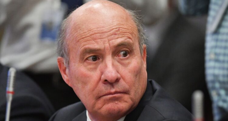 Gobierno busca apoyos para Plan de Reconstrucción Nacional en medio de críticas transversales