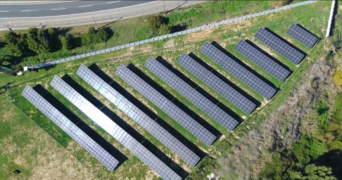 Planta fotovoltaica en las afueras de Concepción