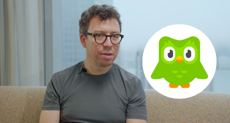 Foto del CEO de Duolingo
