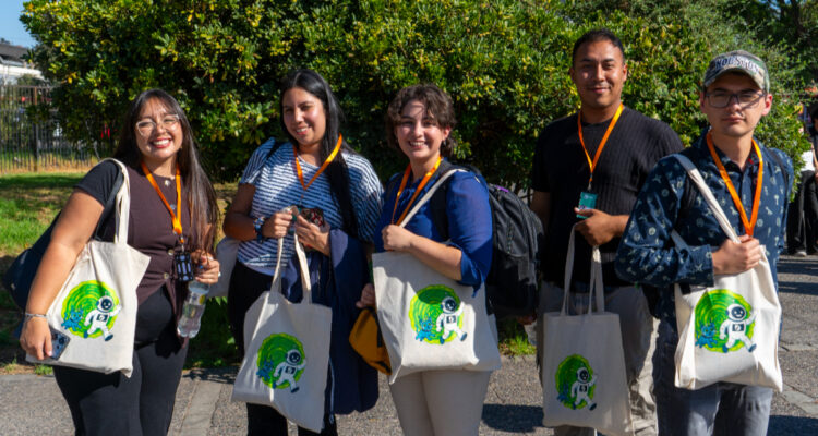 Estudiantes de pedagogía Usach crean plataforma con IA para anticipar riesgos en aulas escolares
