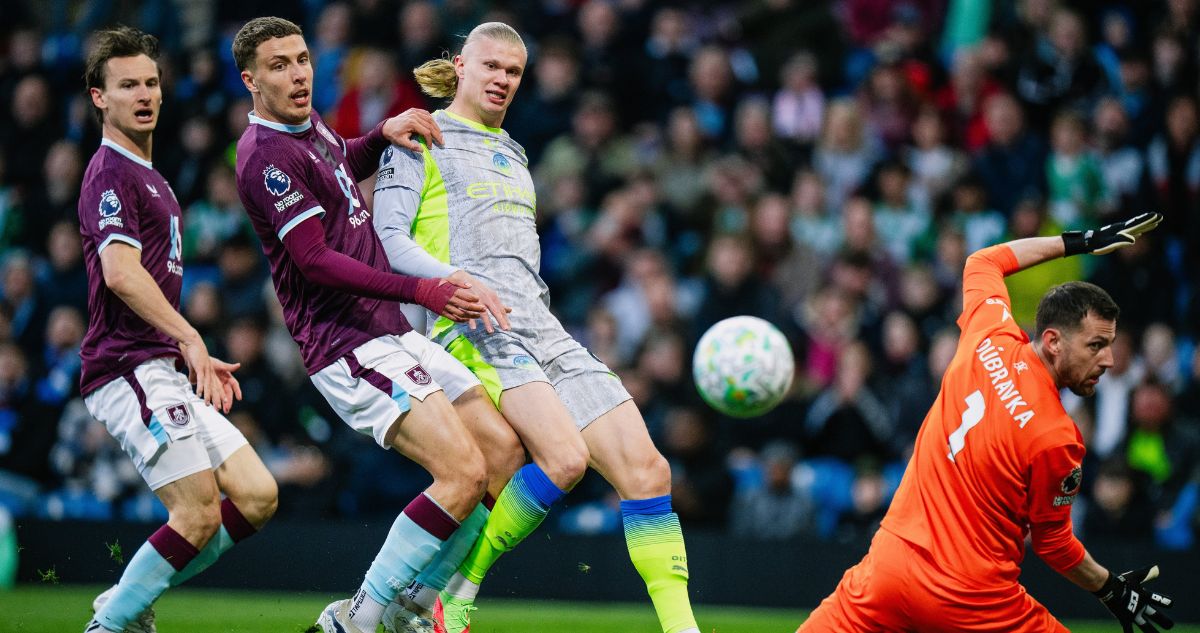 Erling Haaland dejó al Manchester City líder de la Premier League.