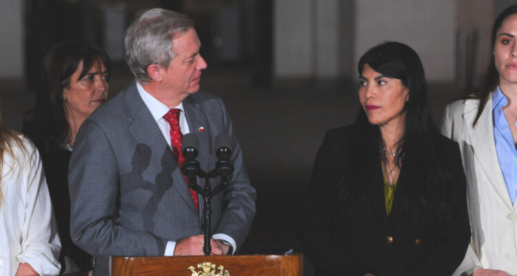 Presidente Kast califica de “acto de irracionalidad total” agresión a ministra Lincolao en la UACh