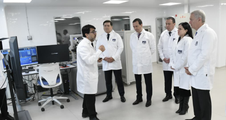 Presidente Kast y ministra Steinert inspeccionan trabajo tecnológico contra el crimen de la PDI