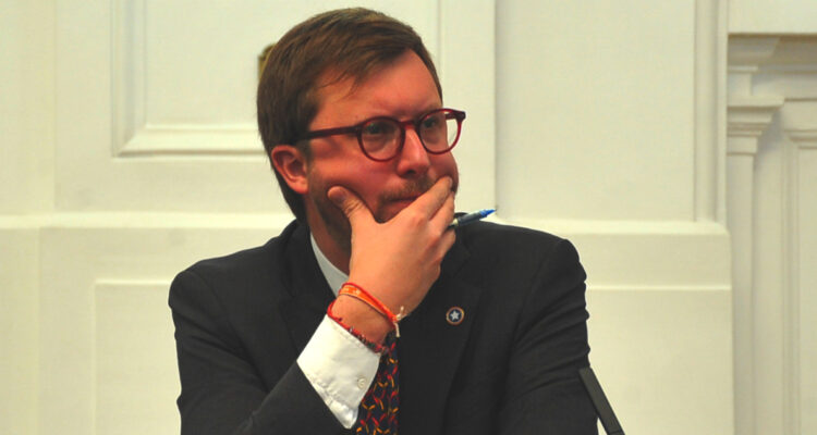 Proyecto para involucrar a Fiscalía Militar en delitos de espionaje se cae en la Cámara