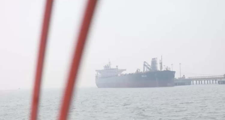 Estados Unidos bloqueará desde este lunes el tráfico marítimo en los puertos de Irán