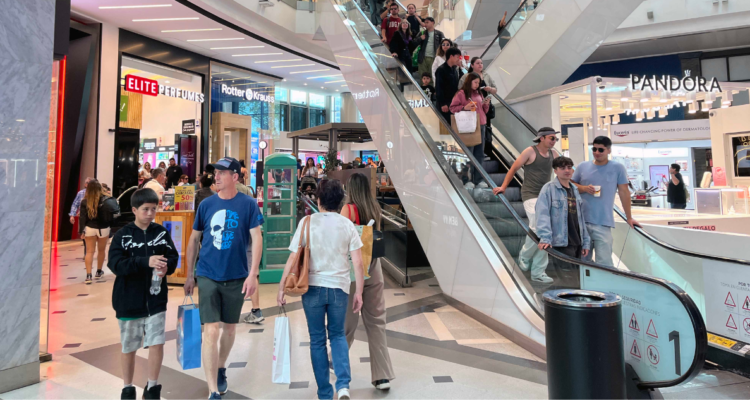 Qué está abierto hoy Viernes Santo: revisa el funcionamiento de malls y supermercados