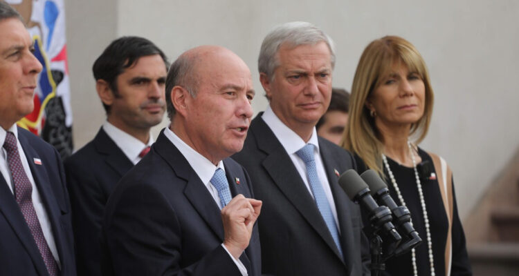 “No se puede tapar el sol con un dedo”: Quiroz arremete contra críticas y acusa “maquillaje” de cifras