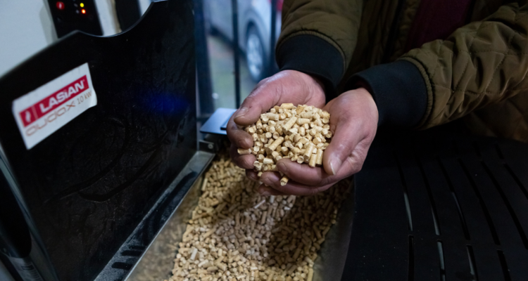 Vencen esta semana: cómo postular a recambio de calefactores si vives en Chillán, Osorno o Coyhaique