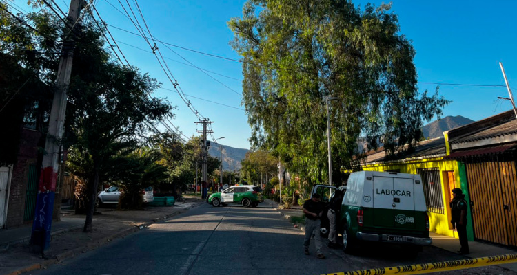 Encuentran a hombre baleado en plena vía pública de Recoleta