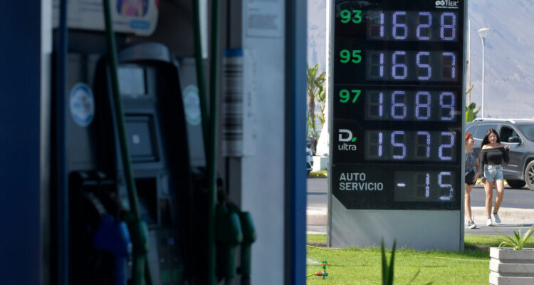 Diputados RN piden al Gobierno cambios al Mepco para frenar alza de combustibles