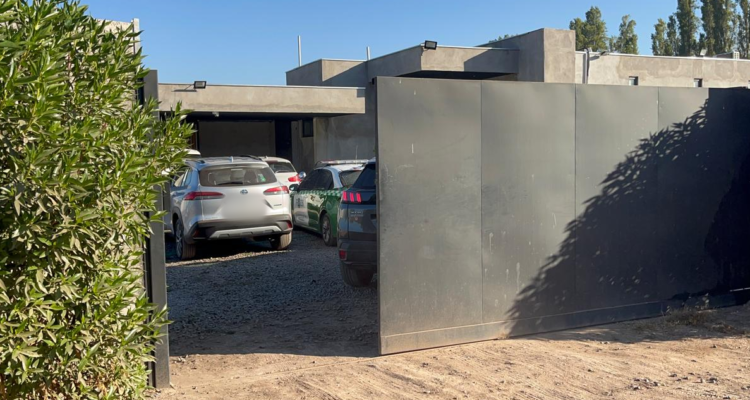 Delincuentes balean a víctima tras robo en una parcela de Chicureo