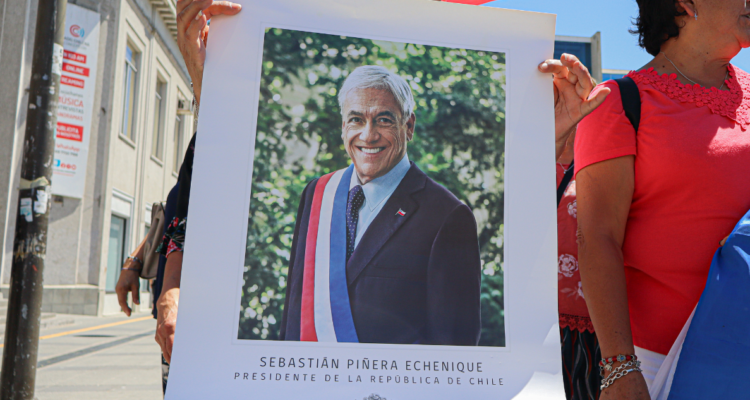 Será ley: Senado aprueba proyecto para erigir monumento de Sebastián Piñera frente a La Moneda