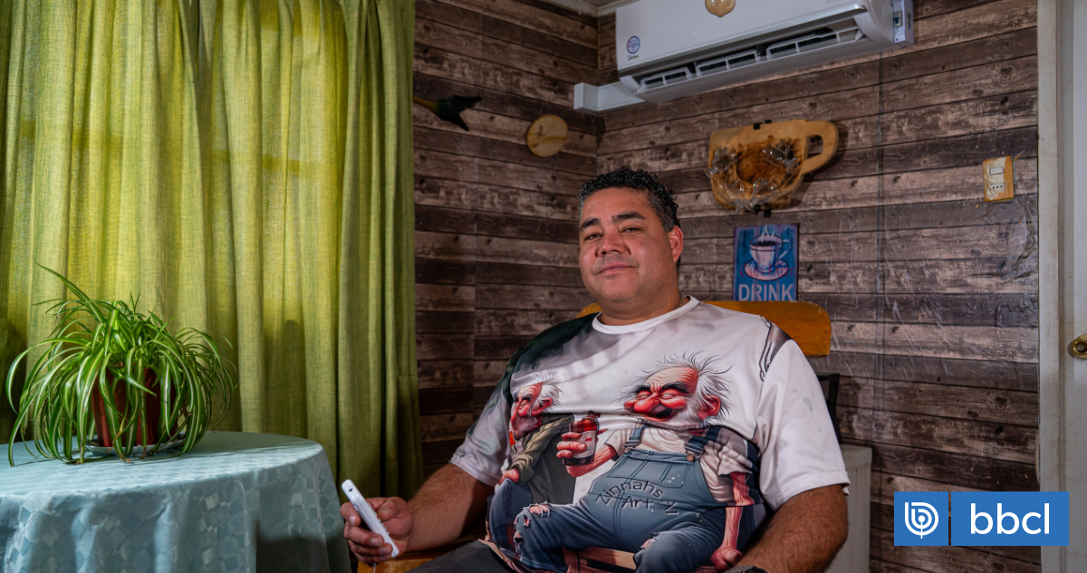 "La leña me hacía gastar el triple": vecino de Melipilla cambió su estufa por un climatizador gratuito