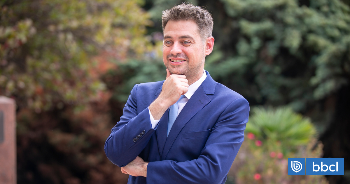 Daniel Manouchehri (PS): "Prefiero un PS que incomoda al poder, a uno que intenta cogobernar con Kast"