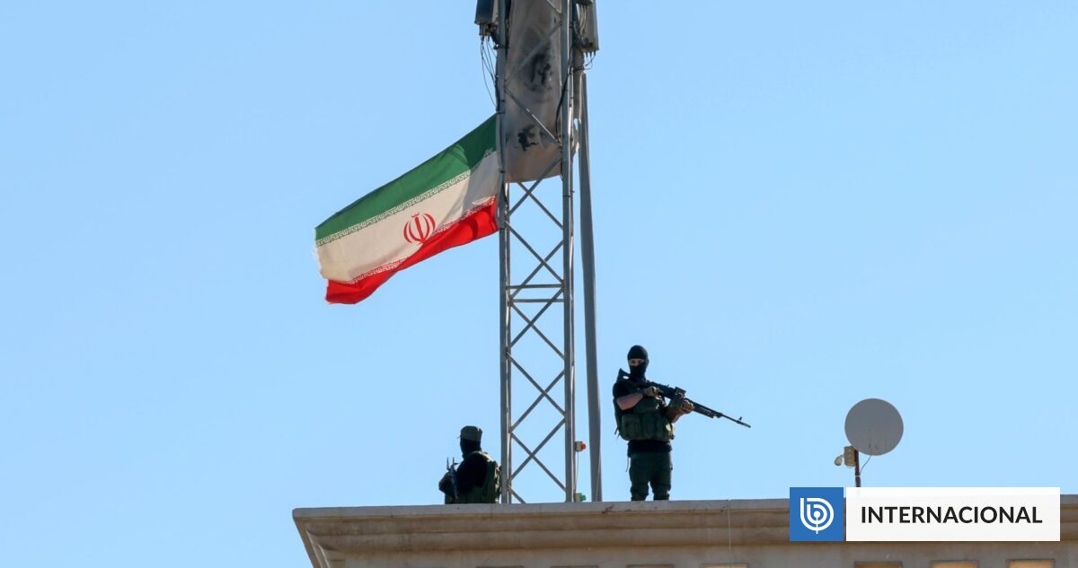 Irán activa sus defensas aéreas en Teherán, según medios locales