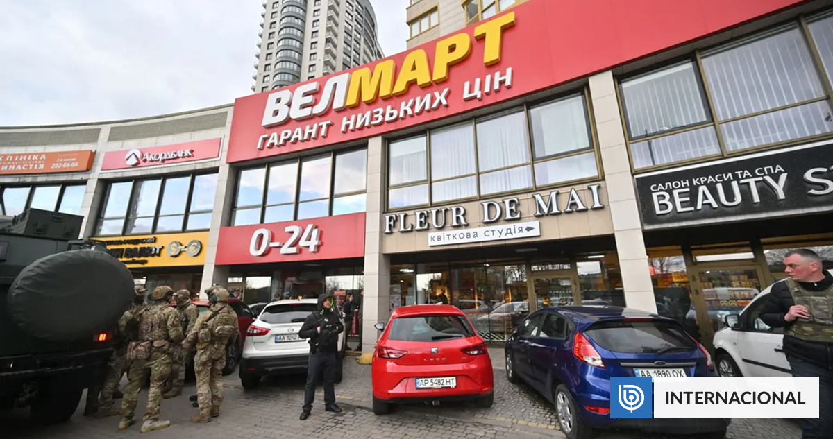 Presunto terrorista asesina a seis personas y hiere a 15 en la capital de Ucrania