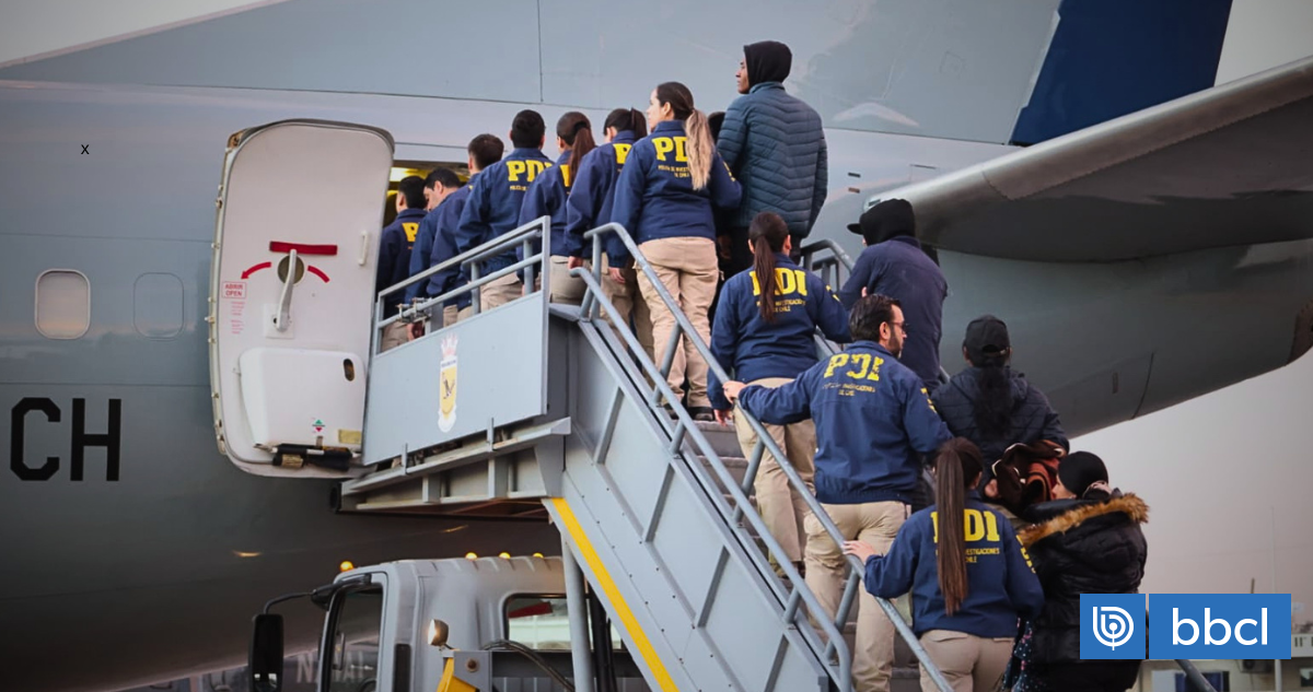 Sin venezolanos: Gobierno concreta primera expulsión de irregulares y promete mayor frecuencia